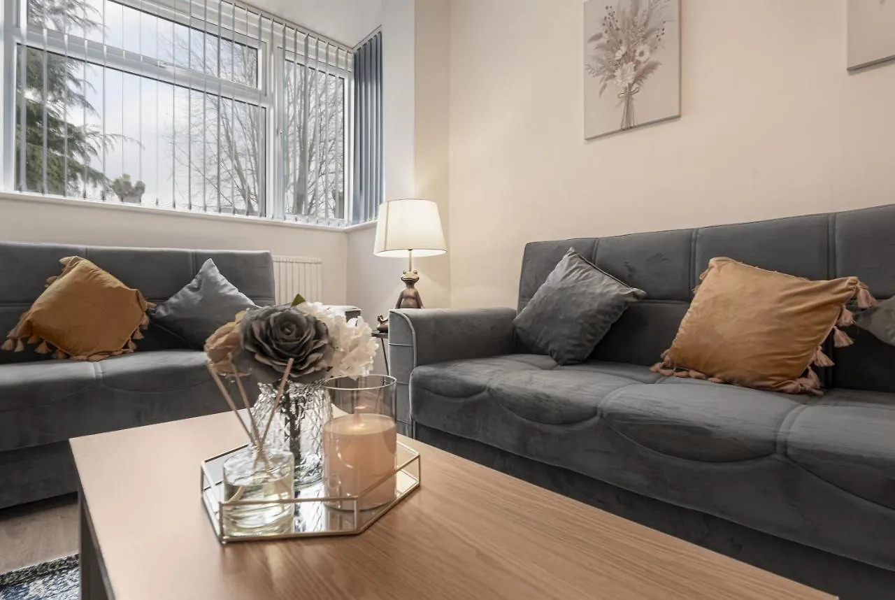 Holiday home Stylish Pad Near Heathrow Airport Villa West Drayton